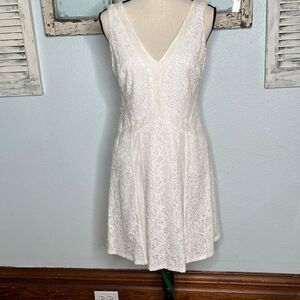 BCBG Maxazria Sequin Lace Sleeveless V Neck Off White A-line Women's Dress Size